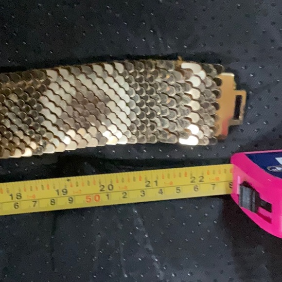 “VINTAGE MCM FISH SCALE GOLD BELT”. - Picture 14 of 16